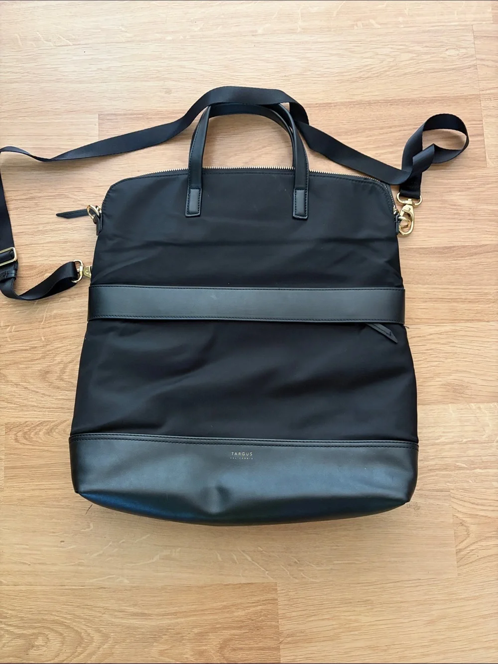 Targus Black Nylon Laptop Tote with Gold Hardware